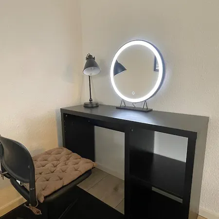 Апартаменты Gemuetliche 2 Nahe Koeln Am Park Хюрт